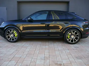 PORSCHE Cayenne Coupe S E-Hybrid  HLA INNO 18W HEADUP