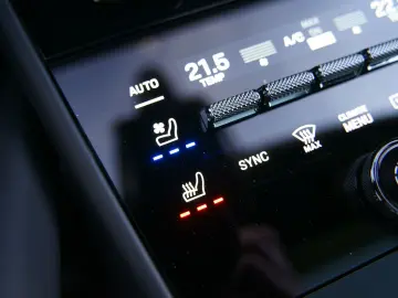 PORSCHE Cayenne Coupe S E-Hybrid  HLA INNO 18W HEADUP