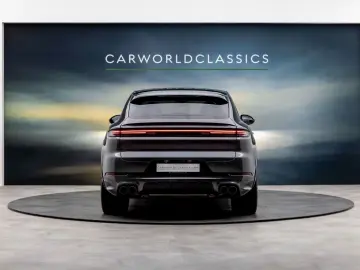 PORSCHE CAYENNE COUPE 3.0 E-HYBRID SPORTDESIGN 18w VOLL