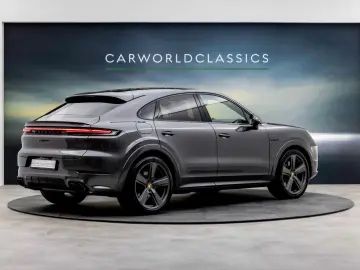 PORSCHE CAYENNE COUPE 3.0 E-HYBRID SPORTDESIGN 18w VOLL