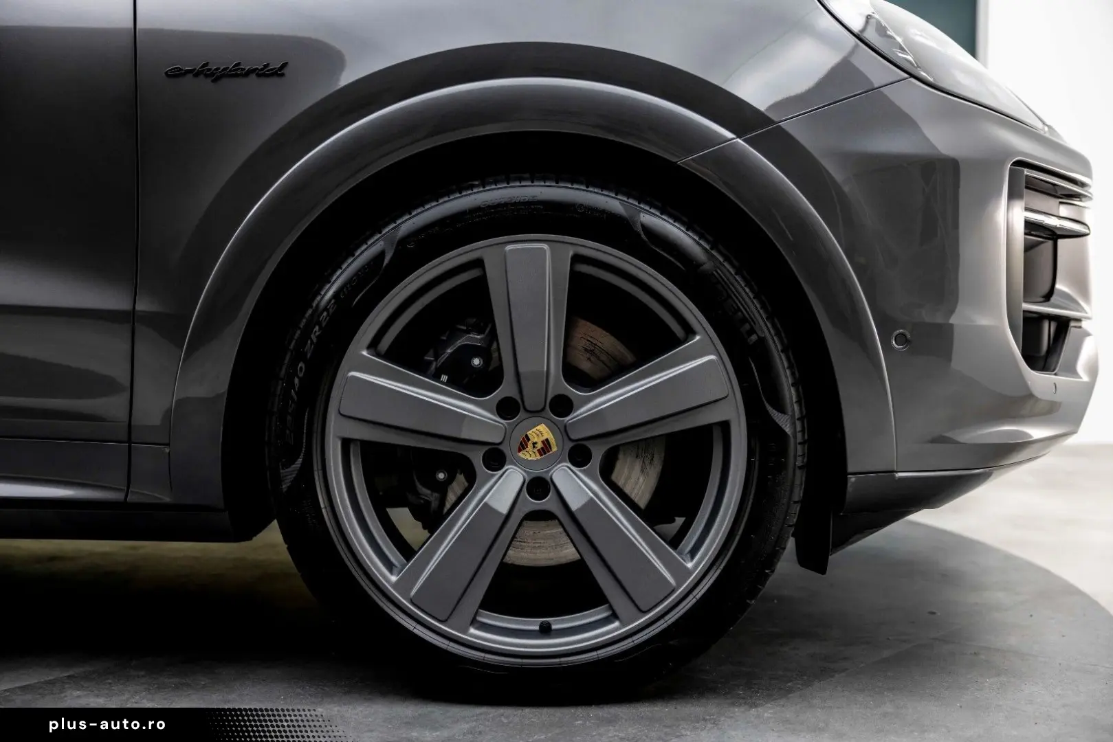 PORSCHE CAYENNE COUPE 3.0 E-HYBRID SPORTDESIGN 18w VOLL