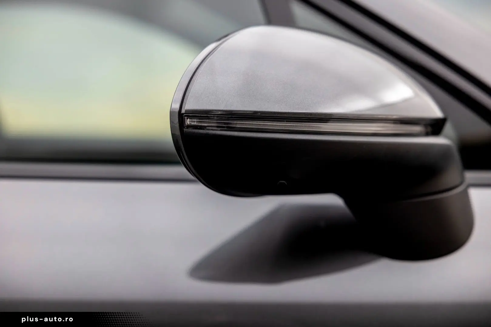 PORSCHE CAYENNE COUPE 3.0 E-HYBRID SPORTDESIGN 18w VOLL