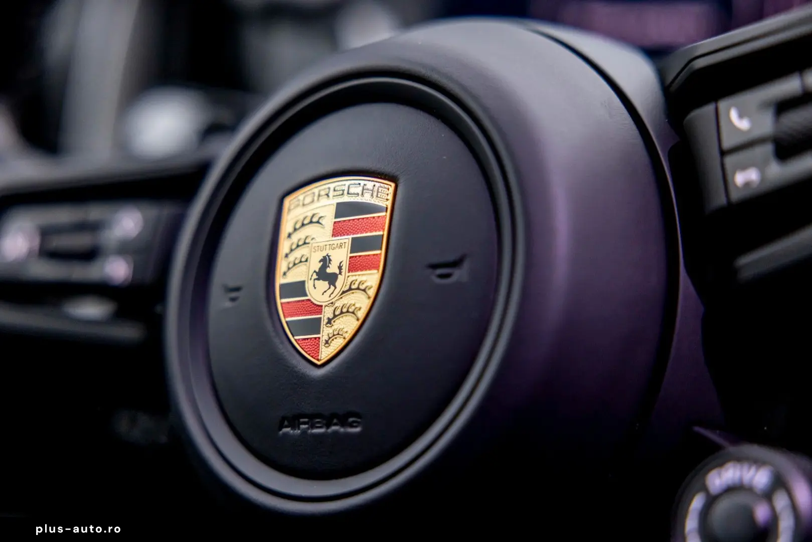 PORSCHE CAYENNE COUPE 3.0 E-HYBRID SPORTDESIGN 18w VOLL