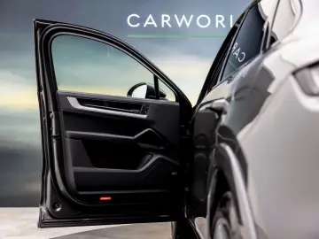 PORSCHE CAYENNE COUPE 3.0 E-HYBRID SPORTDESIGN 18w VOLL