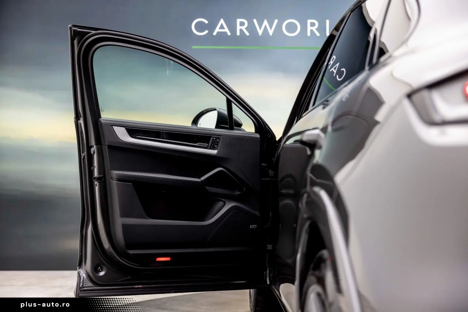 PORSCHE CAYENNE COUPE 3.0 E-HYBRID SPORTDESIGN 18w VOLL