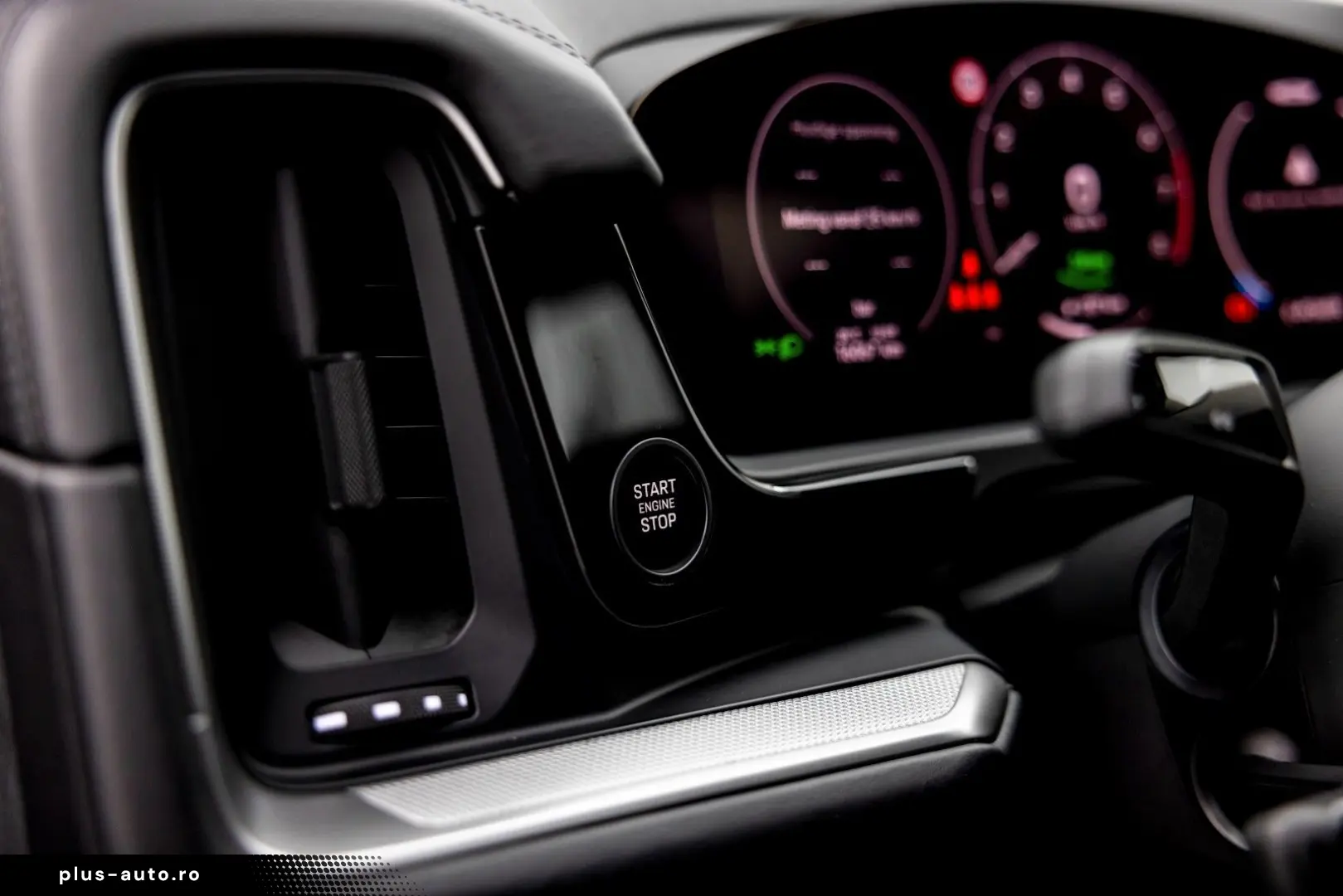 PORSCHE CAYENNE COUPE 3.0 E-HYBRID SPORTDESIGN 18w VOLL