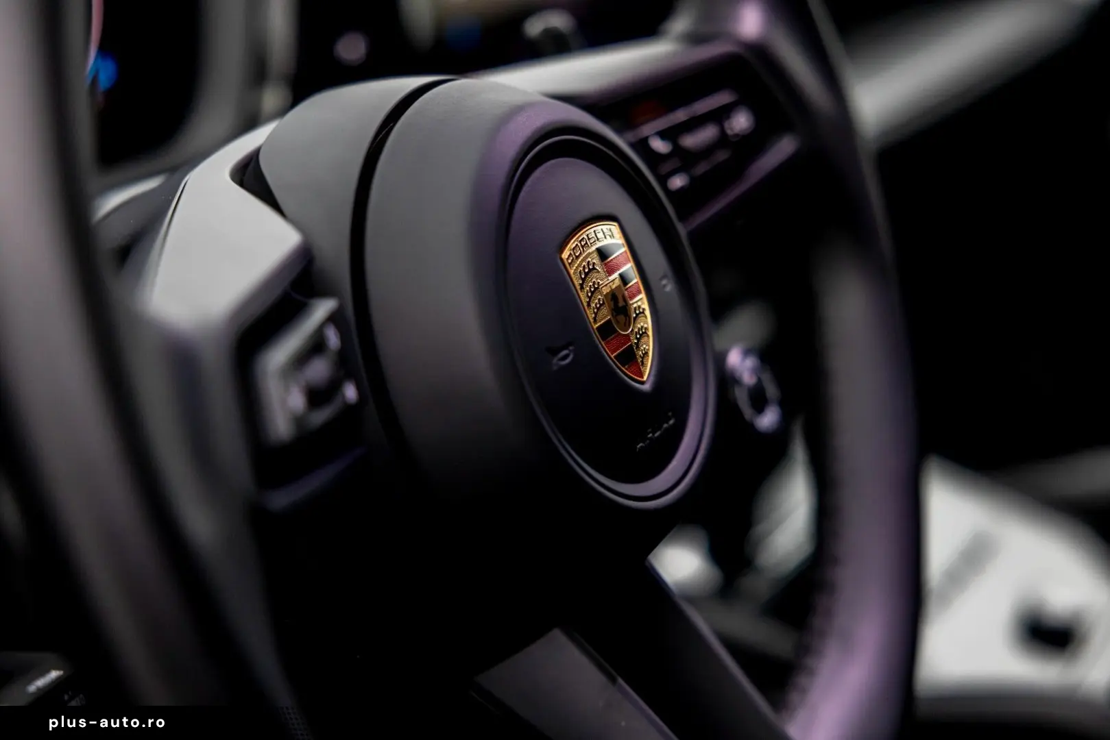 PORSCHE CAYENNE COUPE 3.0 E-HYBRID SPORTDESIGN 18w VOLL