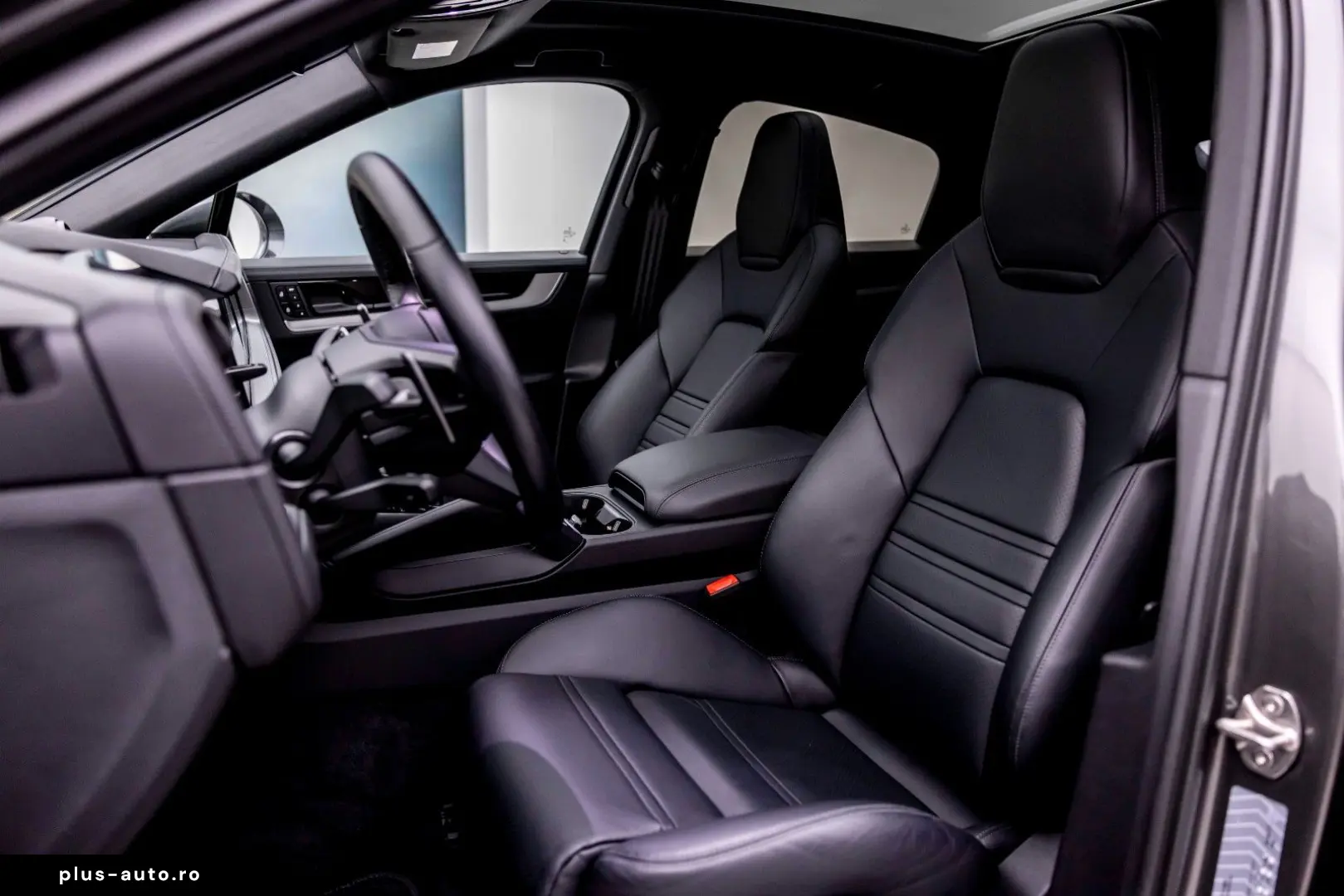 PORSCHE CAYENNE COUPE 3.0 E-HYBRID SPORTDESIGN 18w VOLL