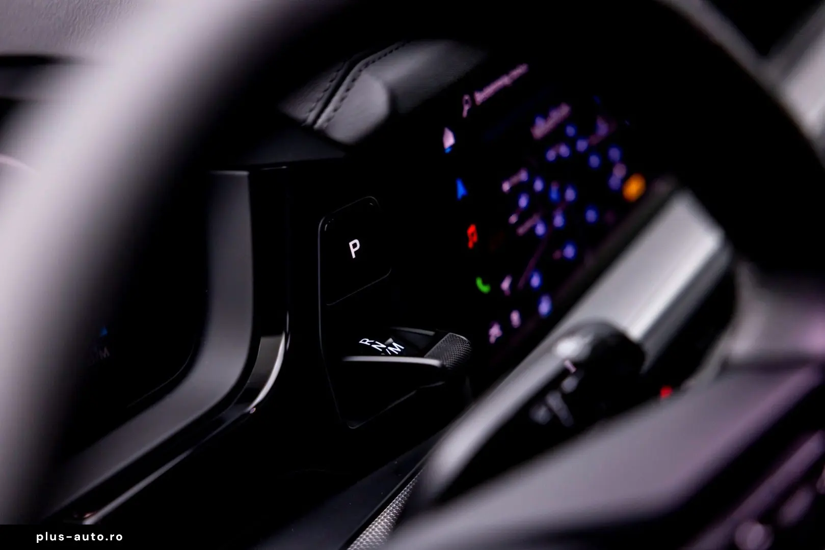 PORSCHE CAYENNE COUPE 3.0 E-HYBRID SPORTDESIGN 18w VOLL