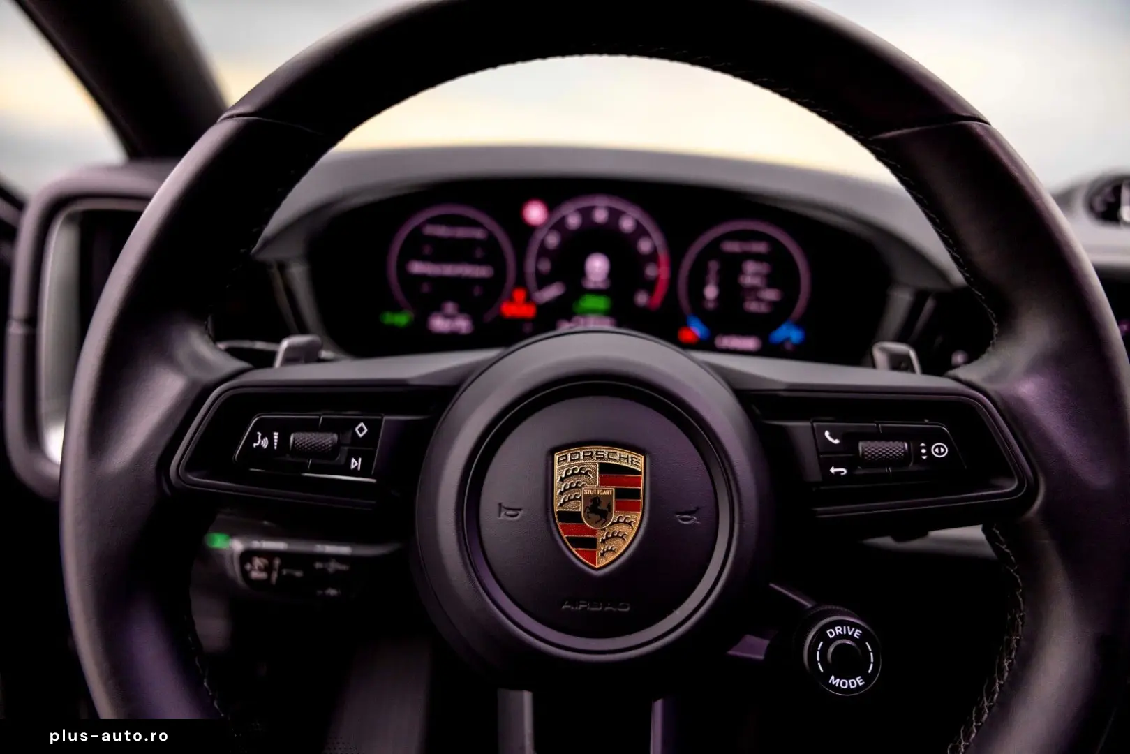 PORSCHE CAYENNE COUPE 3.0 E-HYBRID SPORTDESIGN 18w VOLL