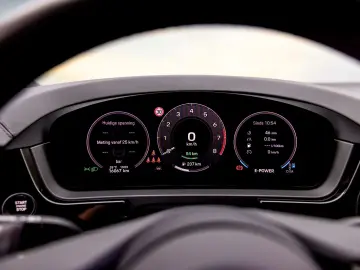 PORSCHE CAYENNE COUPE 3.0 E-HYBRID SPORTDESIGN 18w VOLL