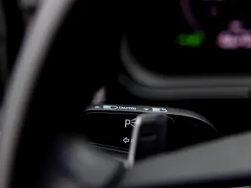 PORSCHE CAYENNE COUPE 3.0 E-HYBRID SPORTDESIGN 18w VOLL