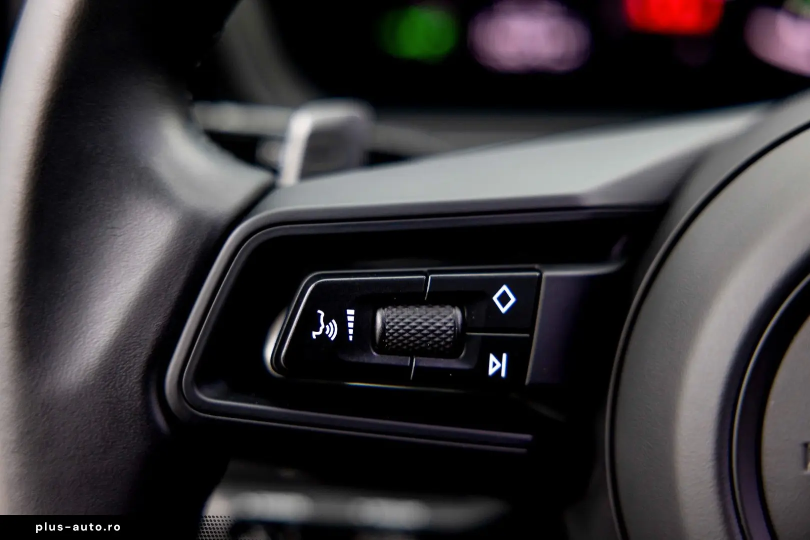 PORSCHE CAYENNE COUPE 3.0 E-HYBRID SPORTDESIGN 18w VOLL