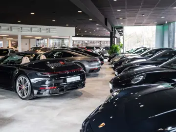 PORSCHE CAYENNE COUPE 3.0 E-HYBRID SPORTDESIGN 18w VOLL