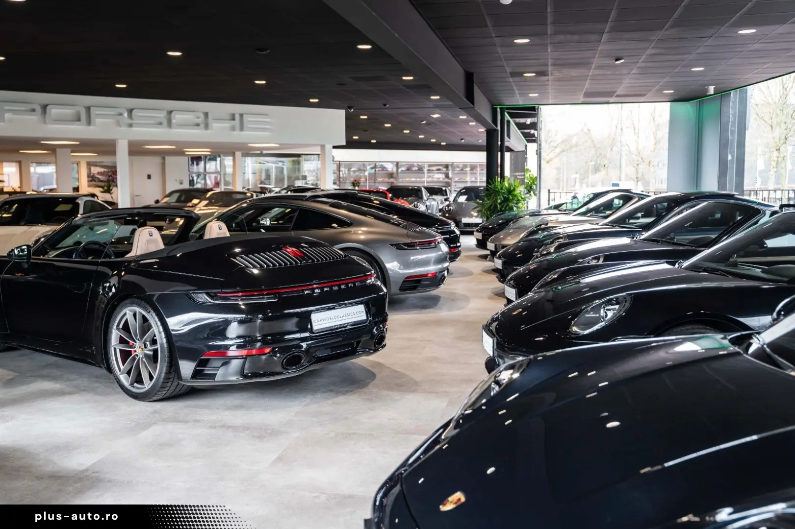 PORSCHE CAYENNE COUPE 3.0 E-HYBRID SPORTDESIGN 18w VOLL