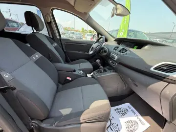 Renault Grand Scenic 1.5 dCi 7 LOCURI