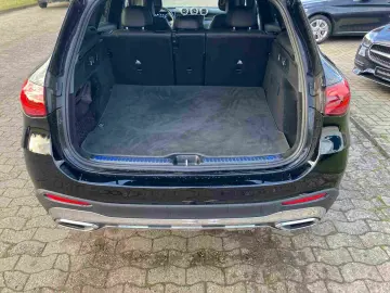 MERCEDES-BENZ GLC 300 4M AMG Burm Distr HUD Mem LED 360  LED