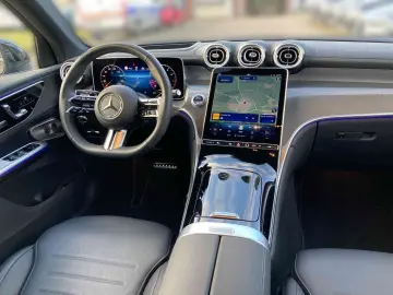 MERCEDES-BENZ GLC 300 4M AMG Burm Distr HUD Mem LED 360  LED