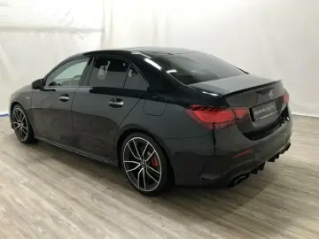 MERCEDES-BENZ AMG A 35 4matic Limousine AMG MBUX Burm MBeam