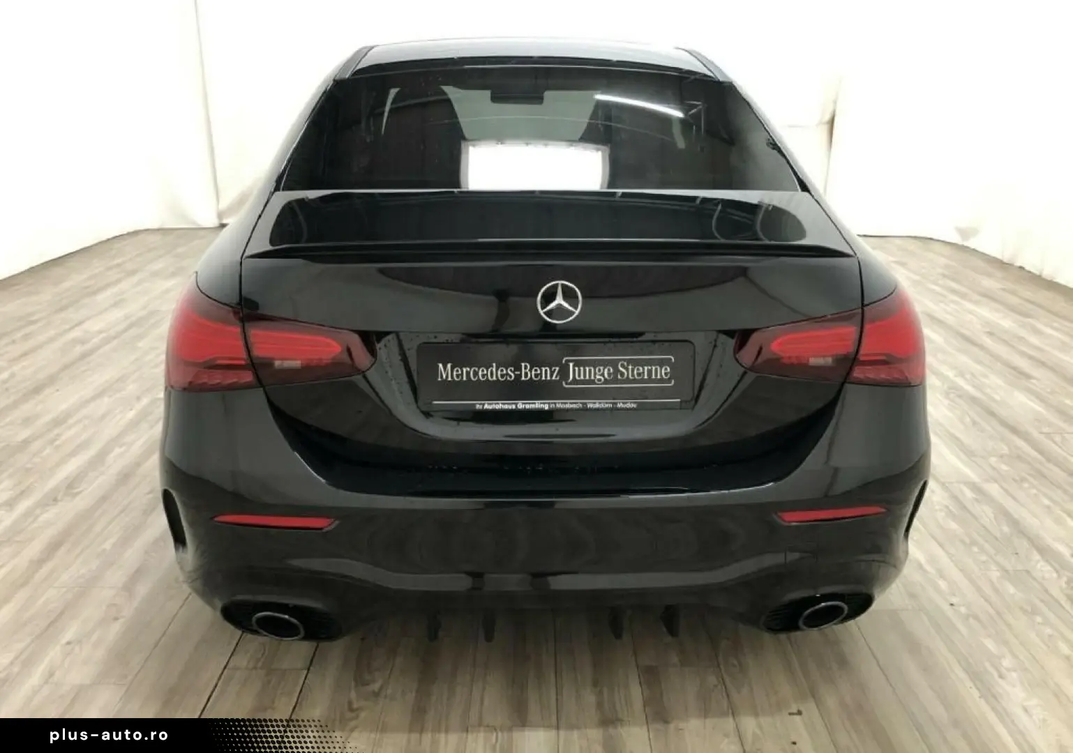MERCEDES-BENZ AMG A 35 4matic Limousine AMG MBUX Burm MBeam