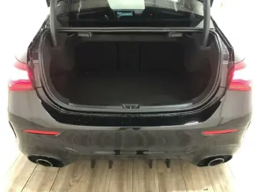 MERCEDES-BENZ AMG A 35 4matic Limousine AMG MBUX Burm MBeam