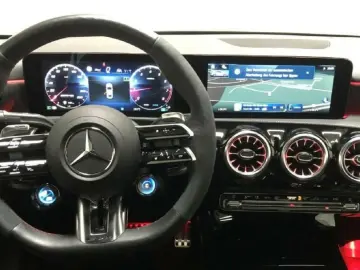 MERCEDES-BENZ AMG A 35 4matic Limousine AMG MBUX Burm MBeam