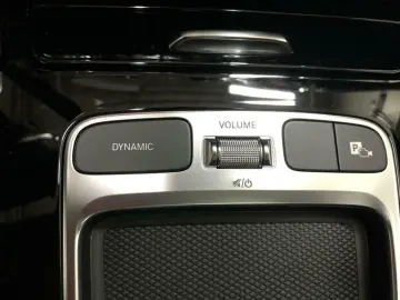 MERCEDES-BENZ AMG A 35 4matic Limousine AMG MBUX Burm MBeam