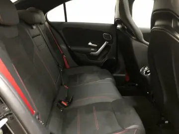 MERCEDES-BENZ AMG A 35 4matic Limousine AMG MBUX Burm MBeam