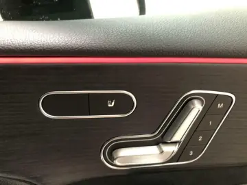 MERCEDES-BENZ AMG A 35 4matic Limousine AMG MBUX Burm MBeam