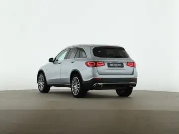 MERCEDES-BENZ GLC 300 e 4M AMG Distronic AHK Kamera Ambiente