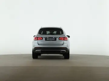 MERCEDES-BENZ GLC 300 e 4M AMG Distronic AHK Kamera Ambiente