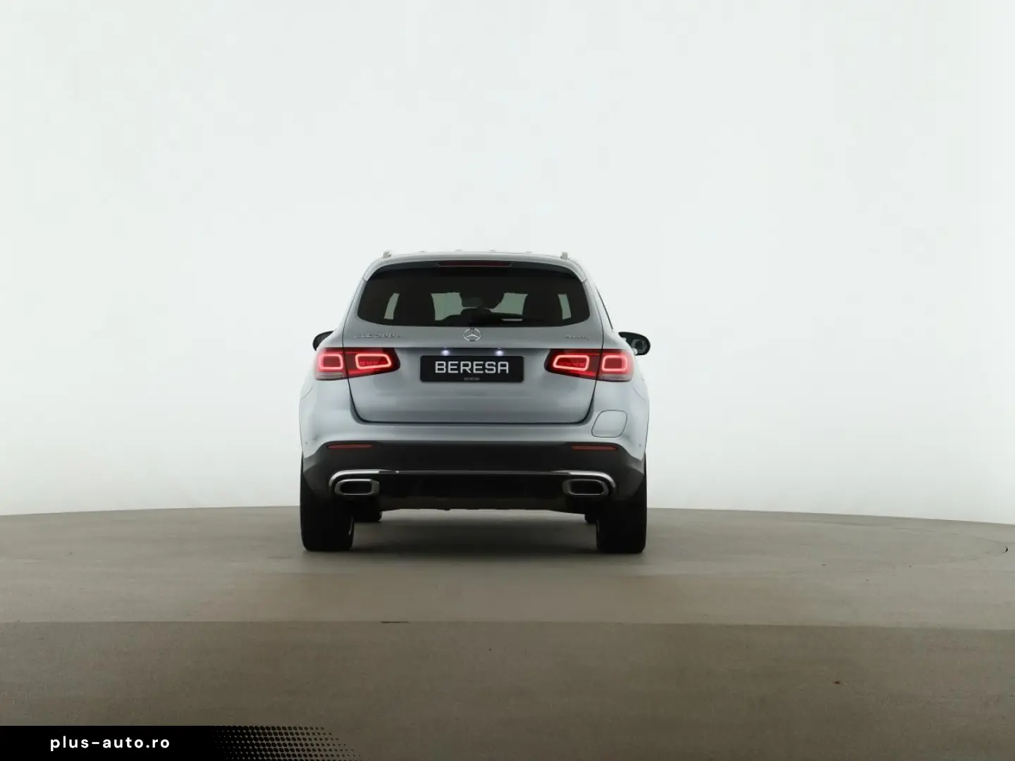 MERCEDES-BENZ GLC 300 e 4M AMG Distronic AHK Kamera Ambiente