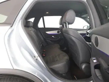 MERCEDES-BENZ GLC 300 e 4M AMG Distronic AHK Kamera Ambiente