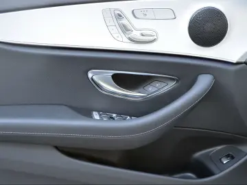 MERCEDES-BENZ E 300 de 4M LIM DISTRO 360  MEMORY WIDESCREEN