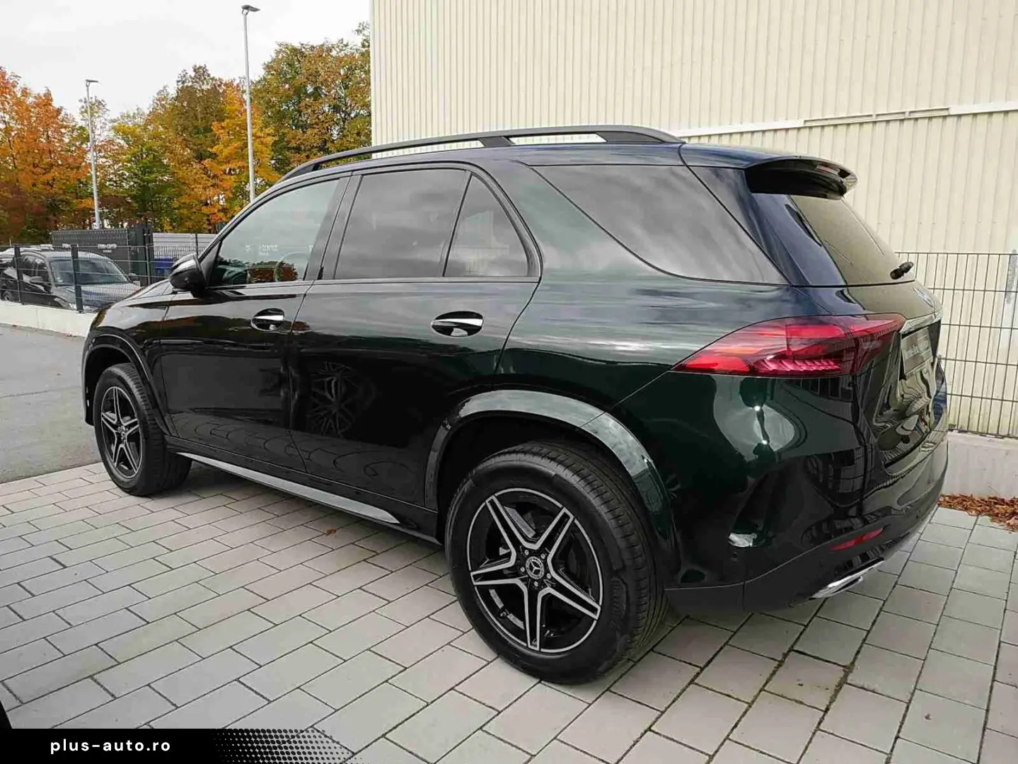 MERCEDES-BENZ GLE 300 d 4M AMG DISTR. STH. AHK PANO NIGHT