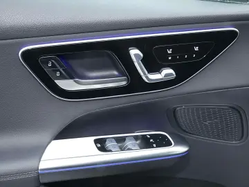 MERCEDES-BENZ GLC 220 d 4M AHK Winter-Pak