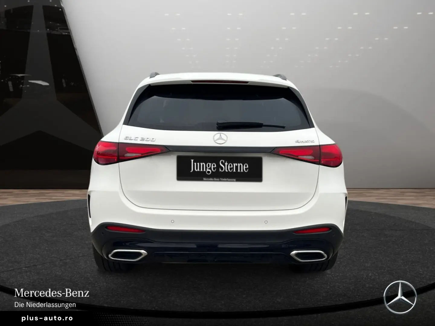 MERCEDES-BENZ GLC 200 4M AMG Night Pano AHK DIST 360