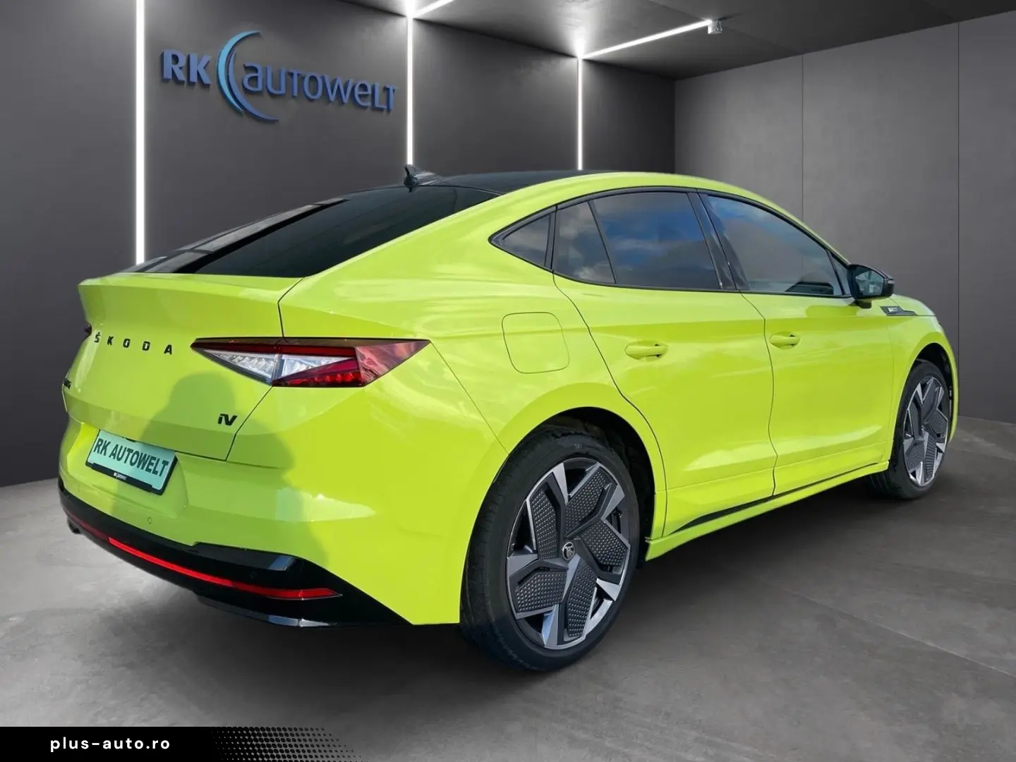 SKODA ENYAQ iV Coupe RS  AHK Panodach Soundsystem