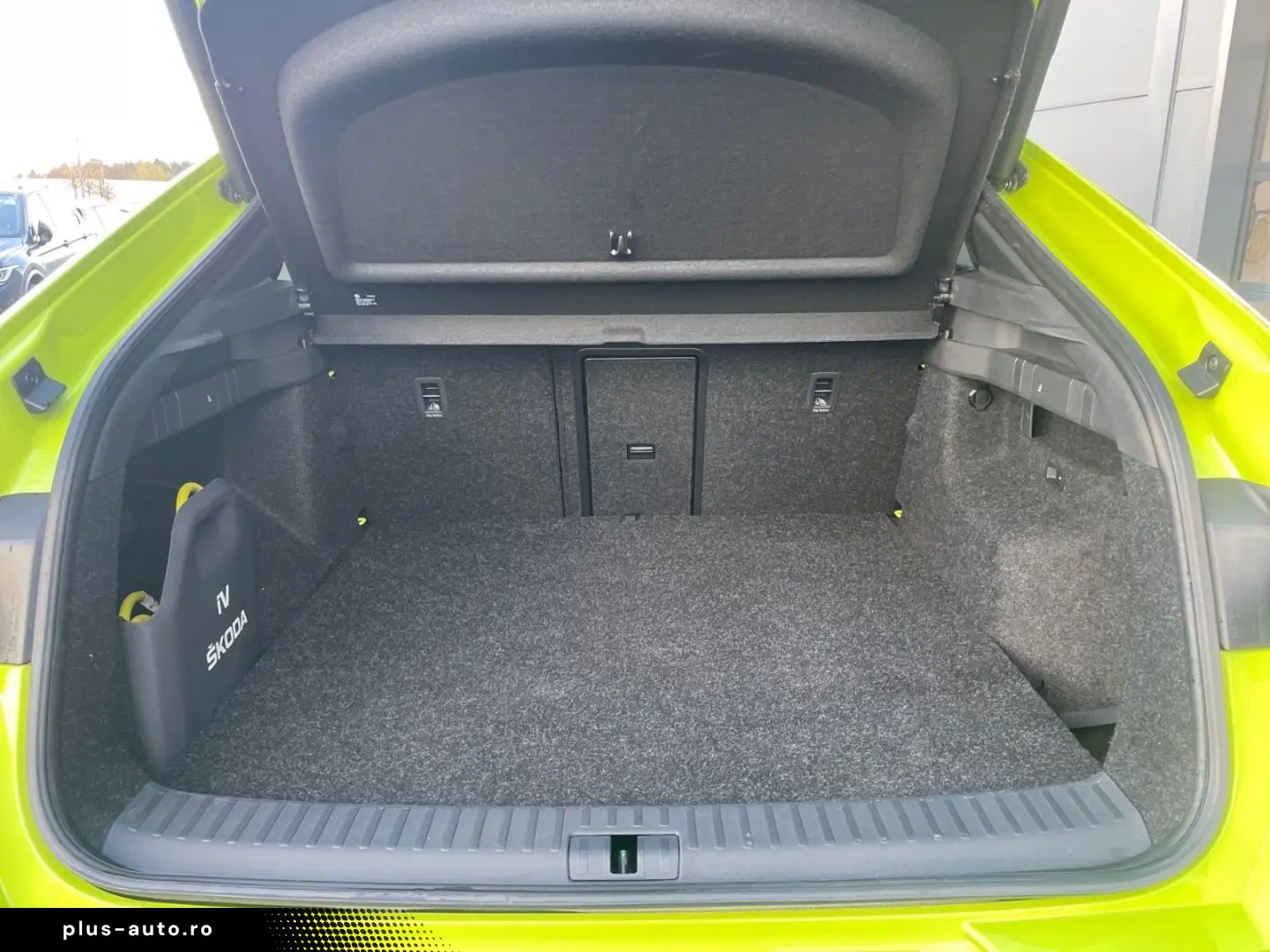 SKODA ENYAQ iV Coupe RS  AHK Panodach Soundsystem