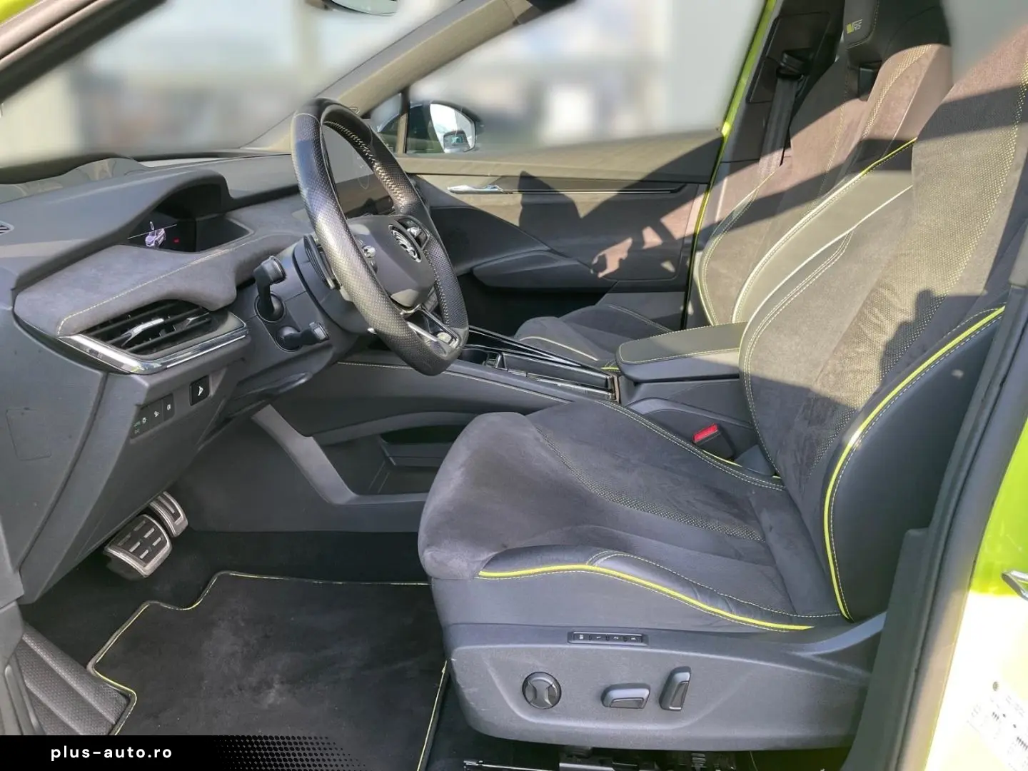 SKODA ENYAQ iV Coupe RS  AHK Panodach Soundsystem