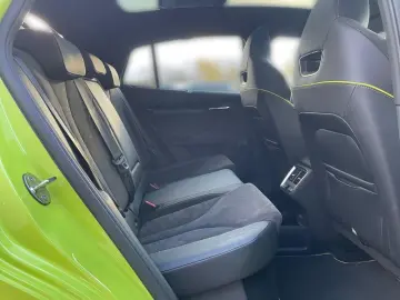 SKODA ENYAQ iV Coupe RS  AHK Panodach Soundsystem