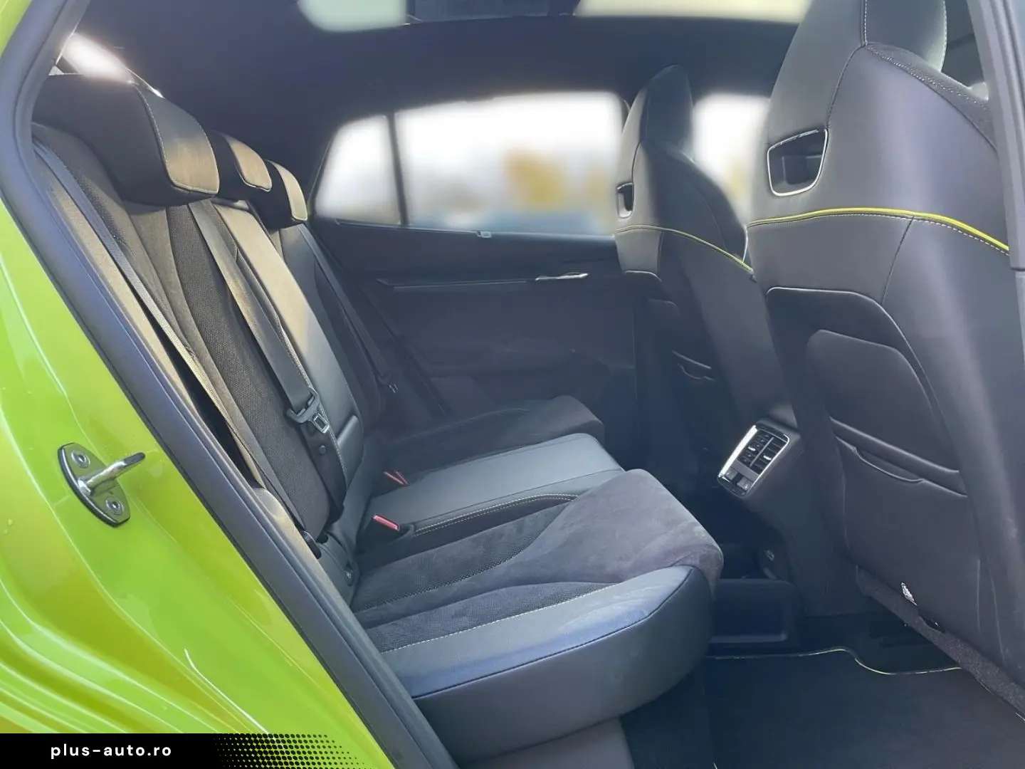 SKODA ENYAQ iV Coupe RS  AHK Panodach Soundsystem