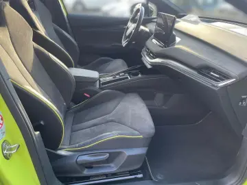 SKODA ENYAQ iV Coupe RS  AHK Panodach Soundsystem