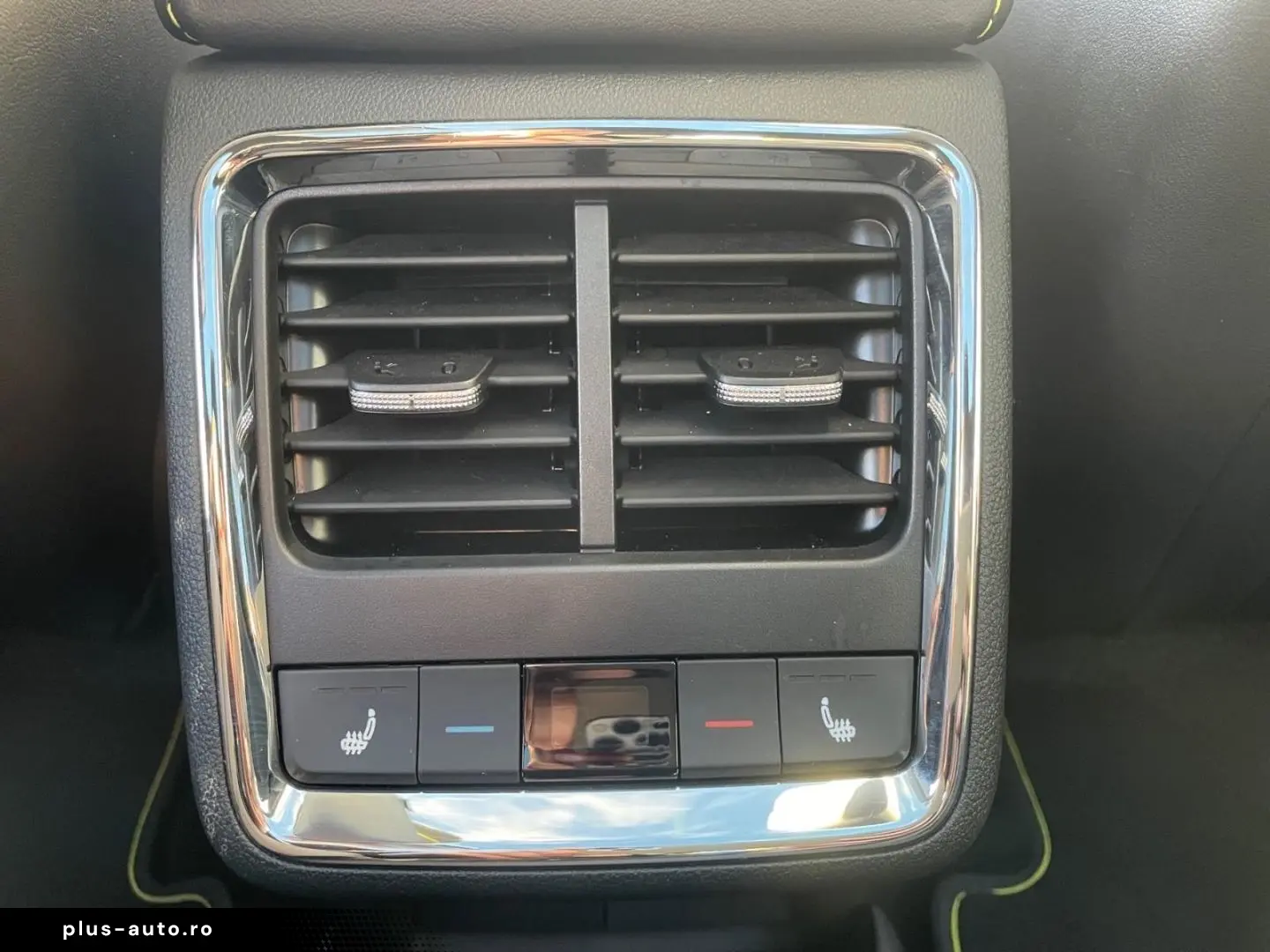 SKODA ENYAQ iV Coupe RS  AHK Panodach Soundsystem