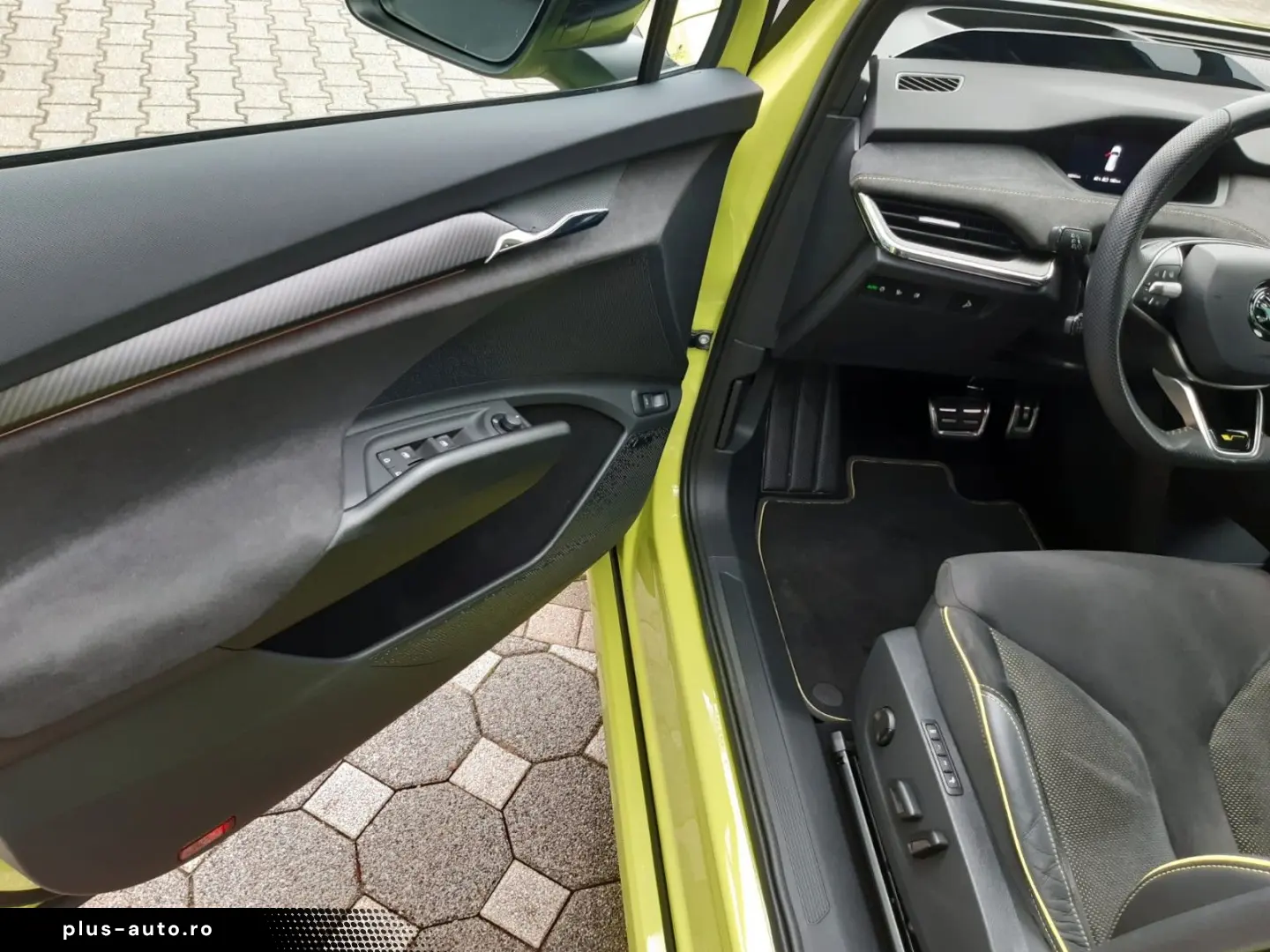 SKODA Enyaq RS Lounge