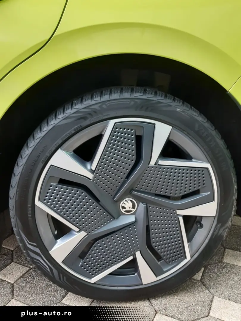 SKODA Enyaq RS Lounge