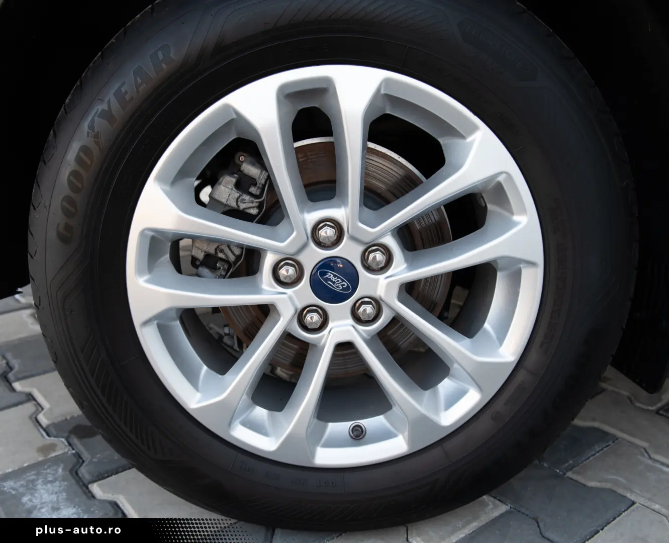 Ford Kuga 2.0 EcoBlue 4x4 Aut. TITANIUM