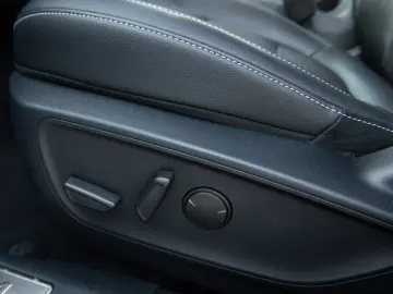 Ford Kuga 2.0 EcoBlue 4x4 Aut. TITANIUM