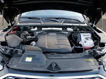 AUDI Q5 Sportback 40 TDI quattro S line STHZ Navi VC