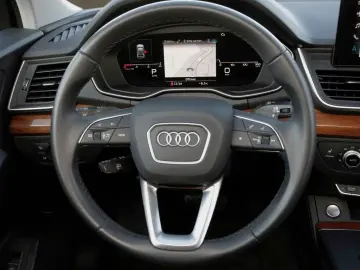 AUDI Q5 Sportback 40 TDI quattro S line STHZ Navi VC
